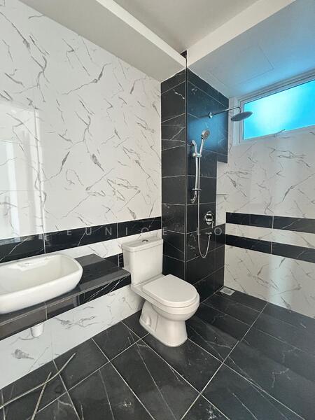 Condominium for Sale at QuayWest Residence - Eunice Loe - Bathroom - PropertyGuru.com.my