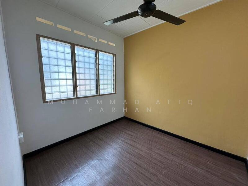 For Sale - Taman Kluang Barat