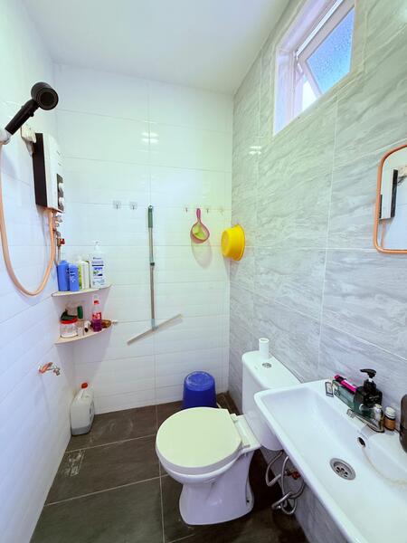 2-storey Terraced House for Sale in Masai (Johor) - Bess Wong - Bathroom - PropertyGuru.com.my