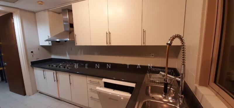 Condominium for Sale at Hampshire Park Condominium - Benn Tan - Kitchen - PropertyGuru.com.my
