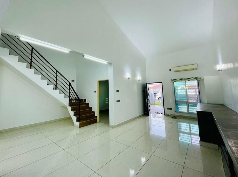 1.5-storey Terraced House for Sale in SS 3, Taman Universiti (Petaling Jaya) - Maureen Ooi - Living Room - PropertyGuru.com.my
