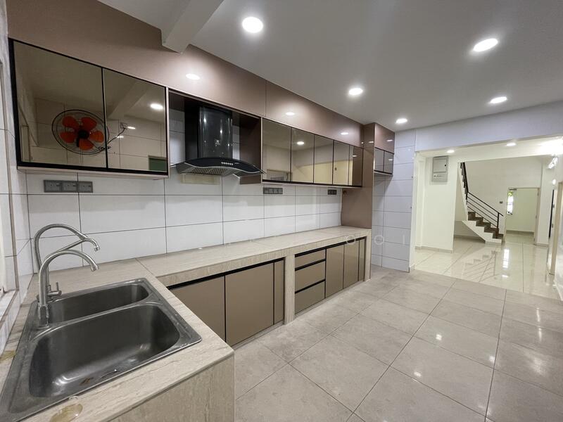 1.5-storey Terraced House for Sale in SS 3, Taman Universiti (Petaling Jaya) - Maureen Ooi - Kitchen - PropertyGuru.com.my