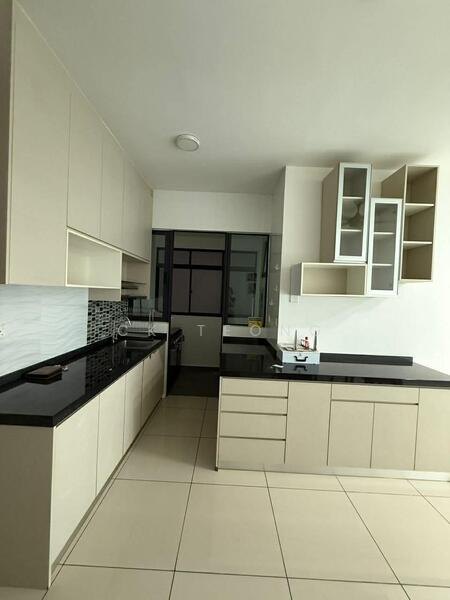 KL Traders Square untuk Untuk Disewa - RM 1,900 /bulan, Mac 2026 - Kitchen - PropertyGuru.com.my