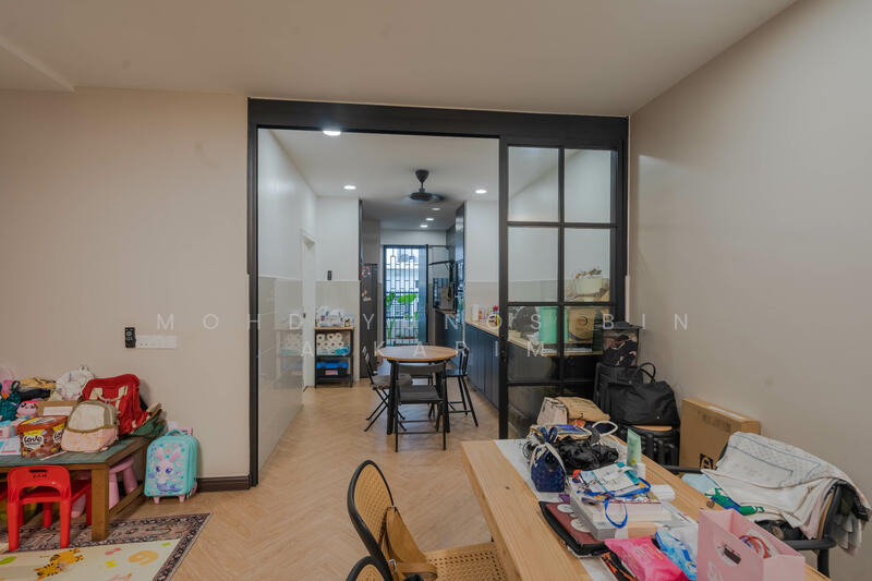 Rumah Teres 2 Tingkat untuk Dijual di Elmina (Shah Alam) - Mohd Yunos Bin A.Karim - Living Room - PropertyGuru.com.my