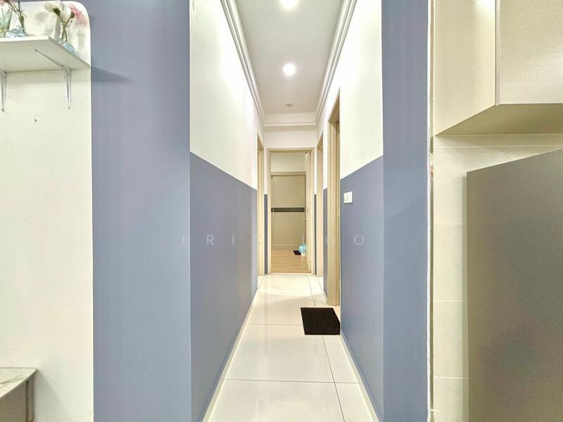 Condominium for Sale at Bay Point @ Country Garden Danga Bay - Eric Loo - Corridor - PropertyGuru.com.my