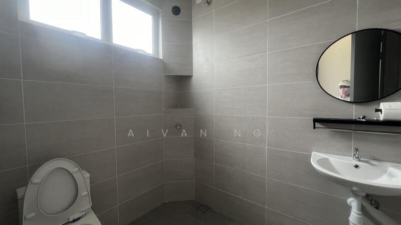 2-storey Terraced House for Sale in Taman Semanja (Kajang) - Aivan Ng - Bathroom - PropertyGuru.com.my