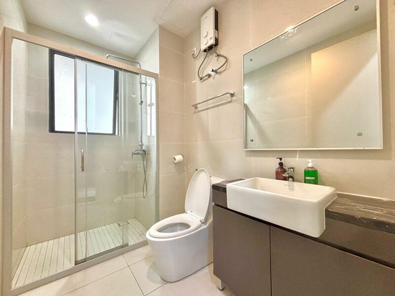 Condominium for Sale at Bay Point @ Country Garden Danga Bay - Larissa Sim - Bathroom - PropertyGuru.com.my