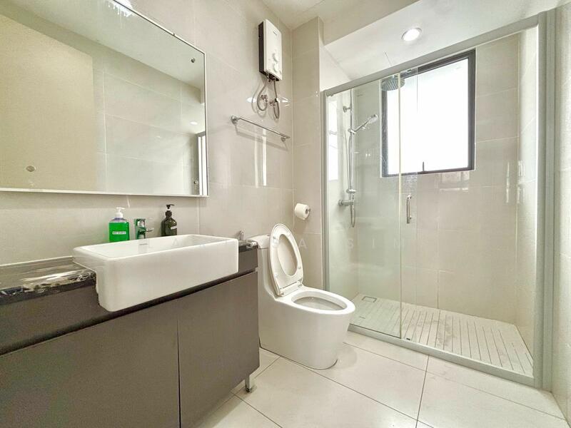 Condominium for Sale at Bay Point @ Country Garden Danga Bay - Larissa Sim - Bathroom - PropertyGuru.com.my