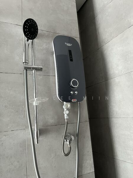 Service Residence for Sale at Cubic Botanical - Pon Lee Miin - Bathroom - PropertyGuru.com.my