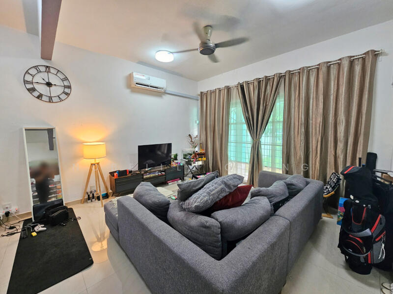 Taman Perindustrian Usj 1, TP 1, USJ 3, Subang Jaya untuk Untuk Dijual - RM 699,999, Mac 2026 - Living Room - PropertyGuru.com.my