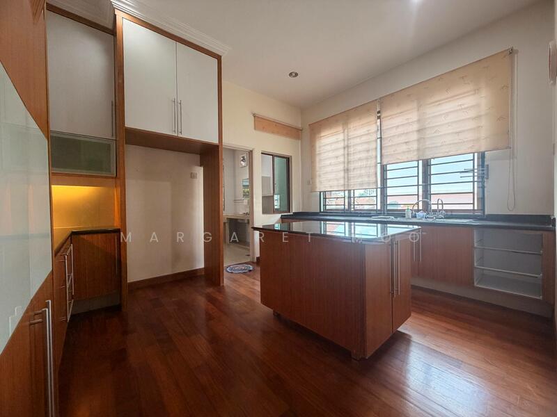 Sri Pulai Perdana @ Bungalow untuk Untuk Dijual - RM 1,630,000, Mac 2026 - Kitchen - PropertyGuru.com.my