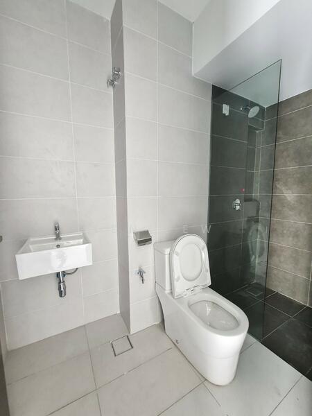 Rumah Teres 2 Tingkat untuk Dijual di Suria Residence (Cheras) - Ken Lew - Bathroom - PropertyGuru.com.my