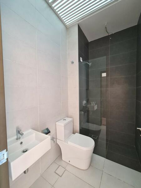 Rumah Teres 2 Tingkat untuk Dijual di Suria Residence (Cheras) - Ken Lew - Bathroom - PropertyGuru.com.my