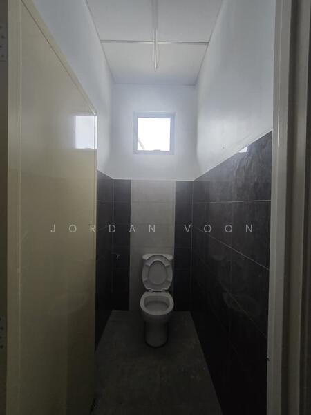 Detached Factory for Sale in Taman Iks Simpang Ampat (Simpang Ampat) - Jordan Voon - Bathroom - PropertyGuru.com.my