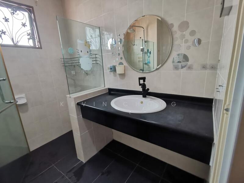 2-storey Terraced House for Sale in Cahaya Spk (Shah Alam) - Kevin Chong - Bathroom - PropertyGuru.com.my