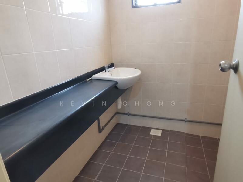 2-storey Terraced House for Sale in Cahaya Spk (Shah Alam) - Kevin Chong - Bathroom - PropertyGuru.com.my
