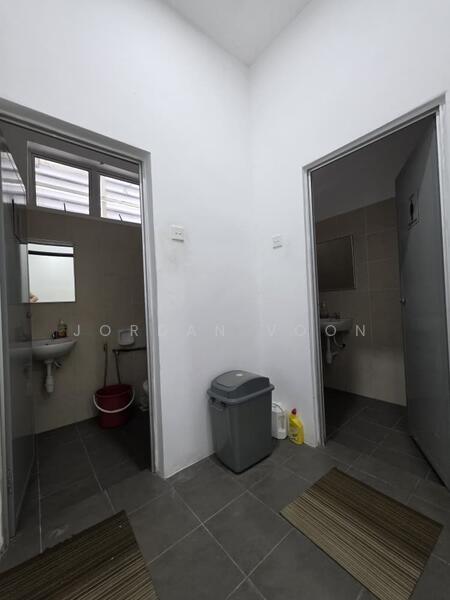 Semi-D Factory for Rent in Bandar Cassia (Batu Kawan) - Jordan Voon - Bathroom - PropertyGuru.com.my