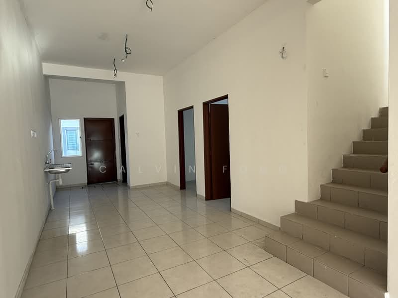 1.5-storey Terraced House for Sale in Bandar Mutiara (Sungai Petani) - Calvin Fong - Dining area & kitchen - PropertyGuru.com.my