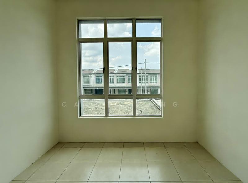 1.5-storey Terraced House for Sale in Bandar Mutiara (Sungai Petani) - Calvin Fong - 2nd floor bedroom - PropertyGuru.com.my