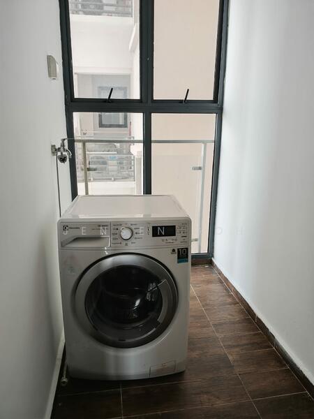 Amberside @ Country Garden Danga Bay untuk Untuk Disewa - RM 2,900 /bulan, Apr 2026 - Balcony - PropertyGuru.com.my