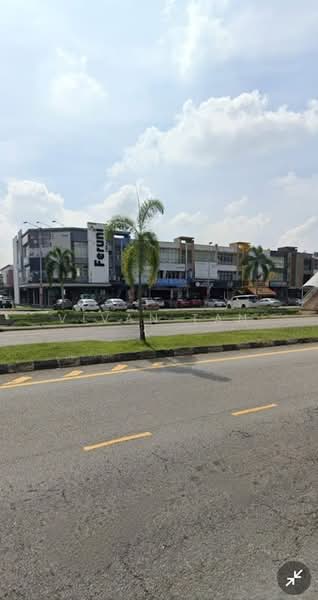 Shop / Office for Rent in Bandar Botanic (Klang) - Vivan Tan - Exterior - PropertyGuru.com.my