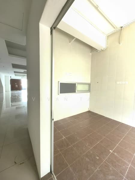 Shop / Office for Rent in Bandar Botanic (Klang) - Vivan Tan - Interior - PropertyGuru.com.my