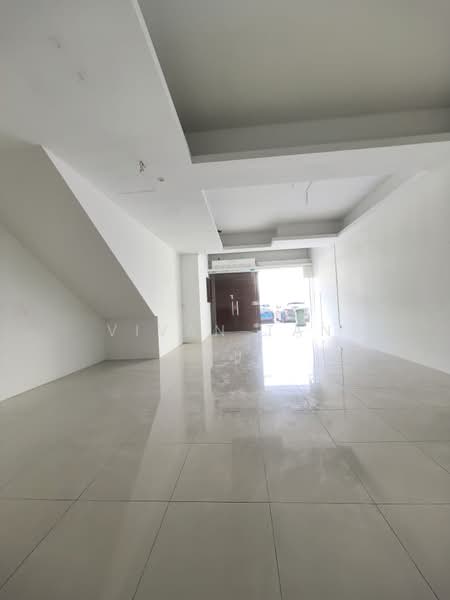 Shop / Office for Rent in Bandar Botanic (Klang) - Vivan Tan - Interior - PropertyGuru.com.my