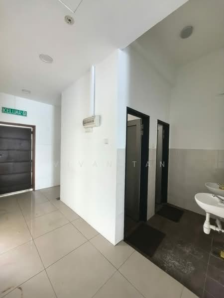 Shop / Office for Rent in Bandar Botanic (Klang) - Vivan Tan - Bathroom - PropertyGuru.com.my