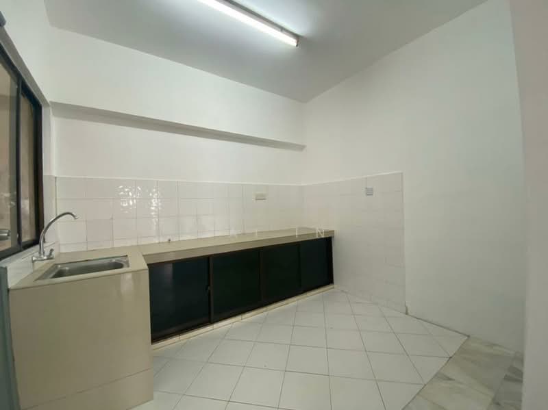 Apartment for Sale at Perdana Puri - Lai In - Kitchen - PropertyGuru.com.my