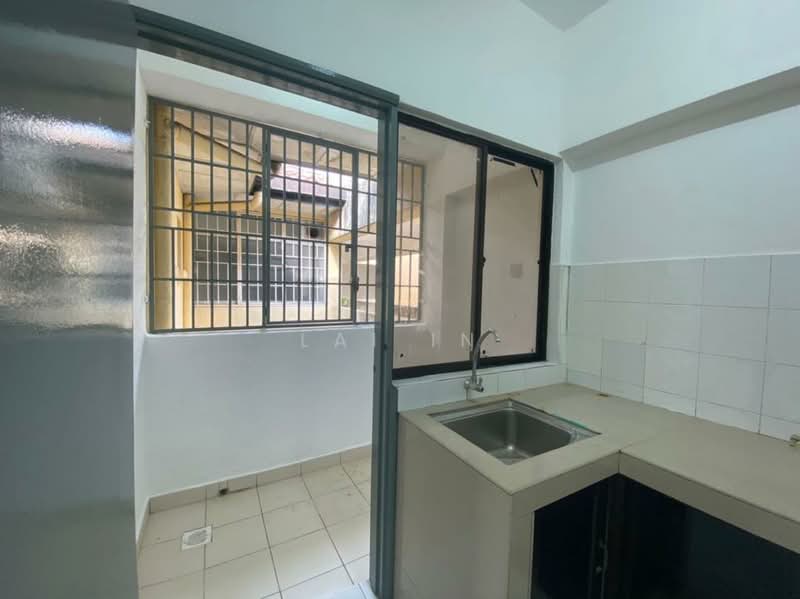 Apartment for Sale at Perdana Puri - Lai In - Kitchen - PropertyGuru.com.my