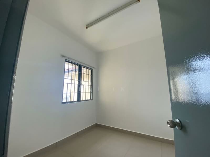 Apartment for Sale at Perdana Puri - Lai In - Bedroom - PropertyGuru.com.my