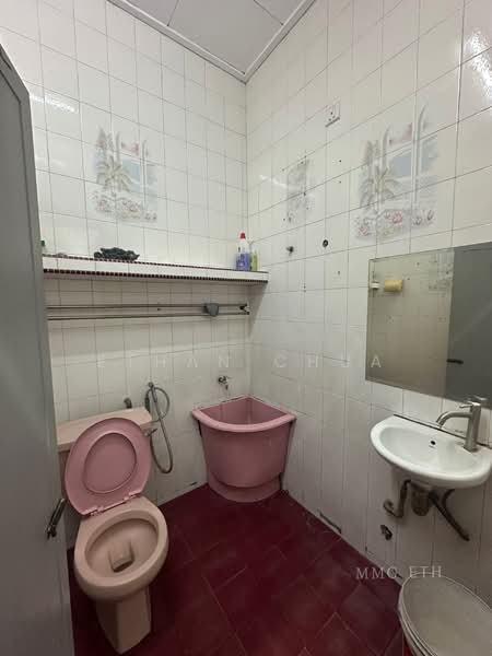 1-storey Terraced House for Rent in Pandamaran (Klang) - Ethan Chua - Bathroom - PropertyGuru.com.my