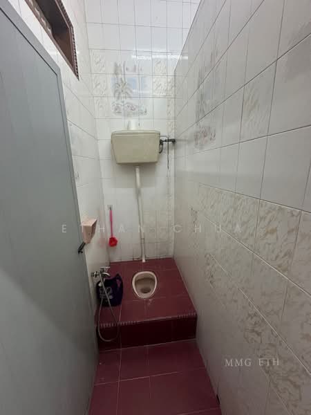 1-storey Terraced House for Rent in Pandamaran (Klang) - Ethan Chua - Bathroom - PropertyGuru.com.my
