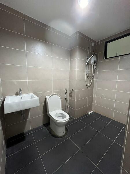 Service Residence for Rent at Serviced Residence @ The Louvre @ Country Heights - Gordon Ling - Bathroom - PropertyGuru.com.my