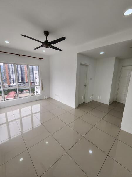 Imperial Residence untuk Untuk Dijual - RM 470,000, Mac 2026 - Living Room - PropertyGuru.com.my
