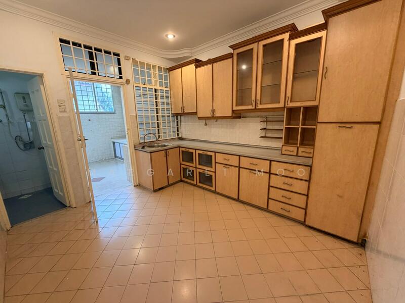 2-storey Terraced House for Sale in Taman Desa Cemerlang (Ulu Tiram) - Margaret Moo - Kitchen - PropertyGuru.com.my