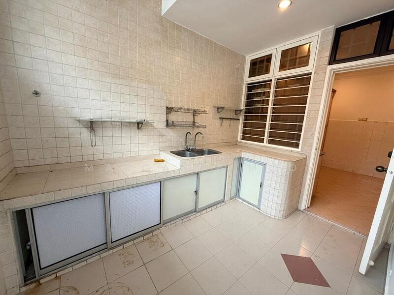 2-storey Terraced House for Sale in Taman Desa Cemerlang (Ulu Tiram) - Margaret Moo - Kitchen - PropertyGuru.com.my