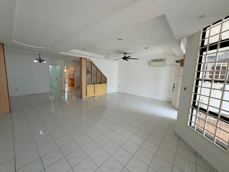 2-storey Terraced House for Sale in Taman Desa Cemerlang (Ulu Tiram) - Margaret Moo - Living Room - PropertyGuru.com.my