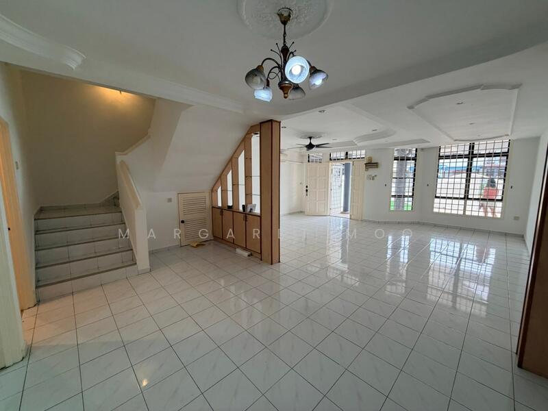 2-storey Terraced House for Sale in Taman Desa Cemerlang (Ulu Tiram) - Margaret Moo - Living Room - PropertyGuru.com.my