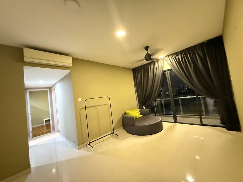 Bora Residences untuk Untuk Disewa - RM 2,300 /bulan, Mac 2026 - Living Room - PropertyGuru.com.my