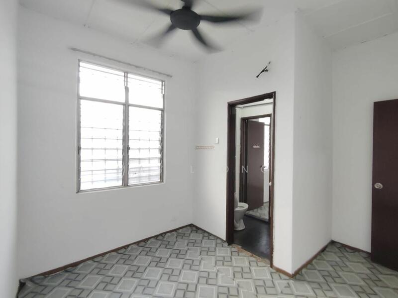 2-storey Terraced House for Sale in Bukit Sentosa (Rawang) - May Liong - Bathroom - PropertyGuru.com.my