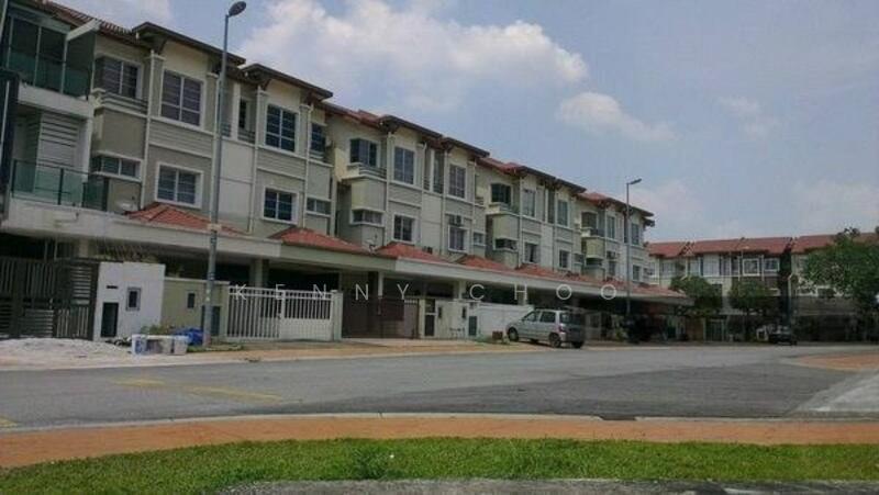 2.5-storey Terraced House for Sale in Pesona Kemuning (Shah Alam) - Kenny Choo - Exterior - PropertyGuru.com.my