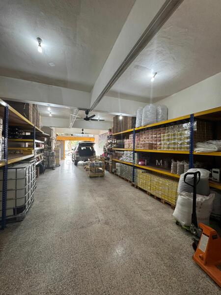 2 Storey Shop Lot Rent 3800sf Jln Perak Jelutong untuk Untuk Disewa - RM 9,000 /bulan, Feb 2026 - Interior - PropertyGuru.com.my