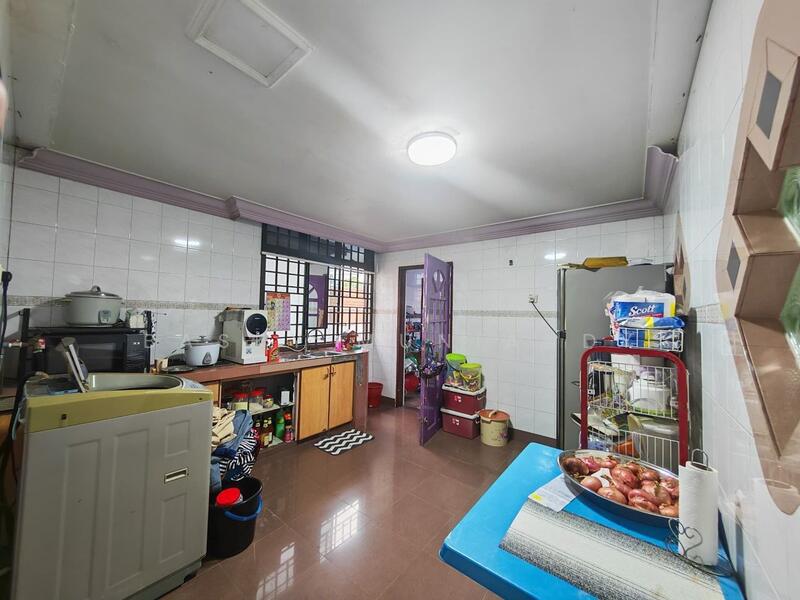 2-storey Terraced House for Sale in Johor Bahru (Johor) - Basky Muniandy - Kitchen - PropertyGuru.com.my