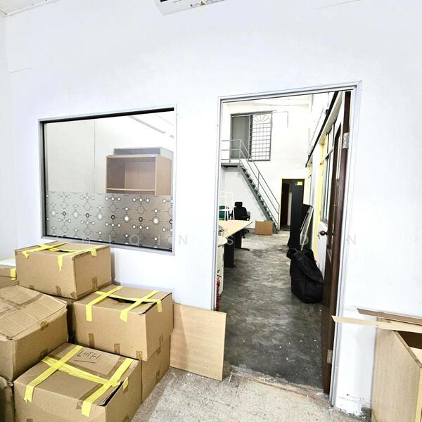 Shop for Rent in Batu Caves (Selangor) - Shiqin Saidin - Interior - PropertyGuru.com.my