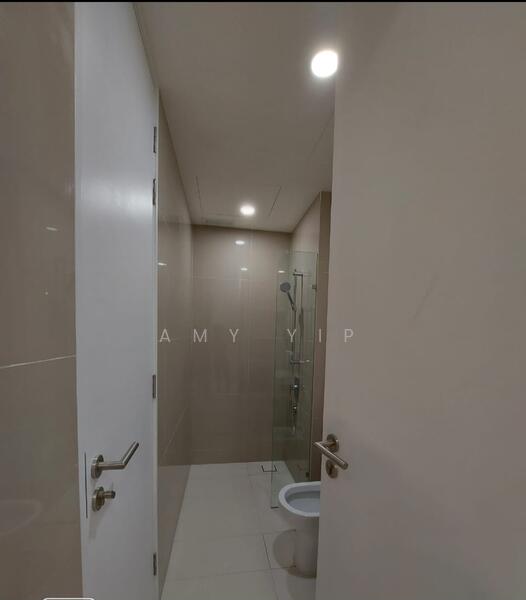 Service Residence for Sale at Southlink - Amy Yip - Bathroom - PropertyGuru.com.my