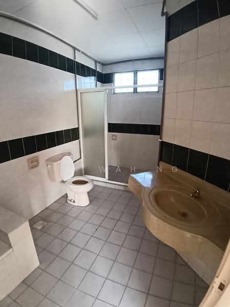 2-storey Terraced House for Rent in Bandar Utama 12 (Bandar Utama) - Pek Wah Ng - Bathroom - PropertyGuru.com.my