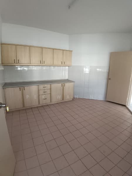 2-storey Terraced House for Rent in Bandar Utama 12 (Bandar Utama) - Pek Wah Ng - Kitchen - PropertyGuru.com.my