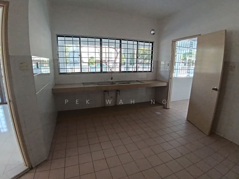 2-storey Terraced House for Rent in Bandar Utama 12 (Bandar Utama) - Pek Wah Ng - Kitchen - PropertyGuru.com.my