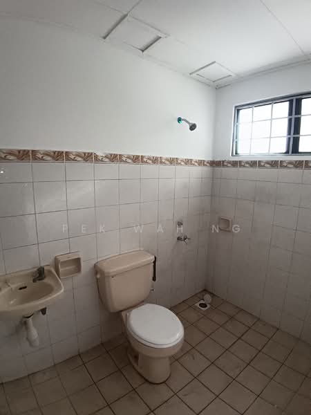 2-storey Terraced House for Rent in Bandar Utama 12 (Bandar Utama) - Pek Wah Ng - Bathroom - PropertyGuru.com.my